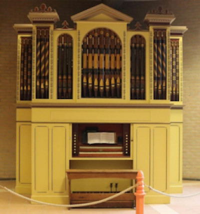 Laycock (1877, 11/IIP) organ